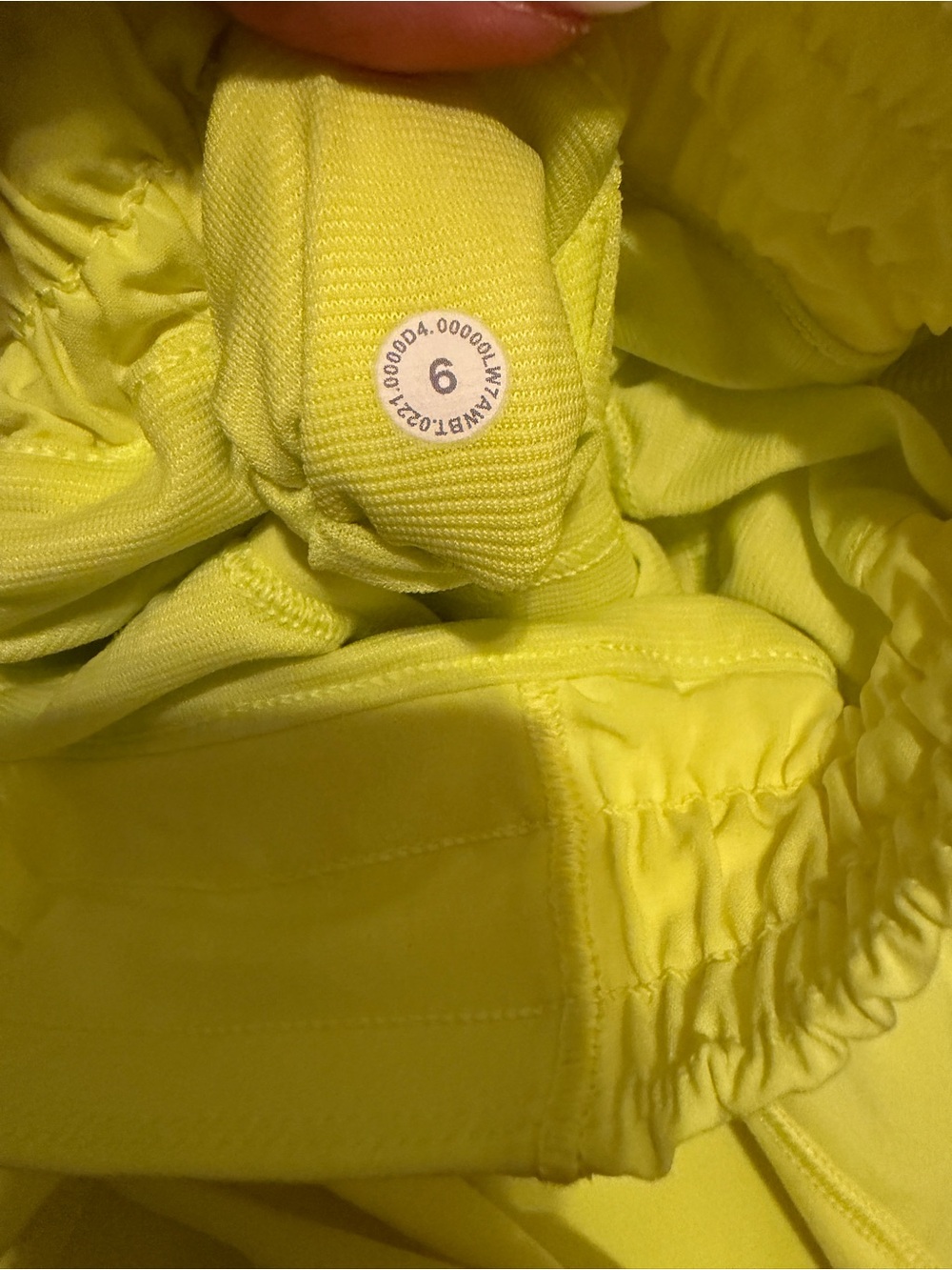 lululemon athletica HR Hi-lighter Yellow, size 6 - Picture 3 of 4
